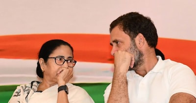 लोकसभा अध्यक्ष ओम बिरला के खिलाफ अविश्वास प्रस्ताव में कांग्रेस को अब ममता बनर्जी की टीएमसी का भी साथ मिल गया है.