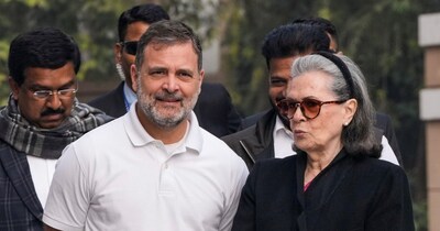 गांधी परिवार पर दोहरी कानूनी मार (फाइल फोटो: PTI)