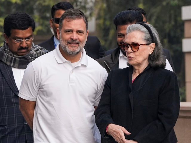 सोनिया और राहुल दोनों पर लटकी तलवार, एक झटके में छिन सकती है संसद की सदस्यता!