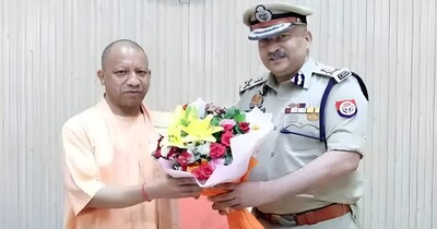 सीएम योगी के साथ कार्यवाहक डीजीपी राजीव कृष्ण