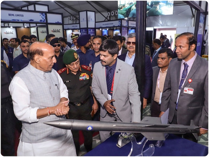 Rajnath Singh News, Drones War, Anti Drone Technology, CDS General Anil Chauhan, Iran Israel War, Russia Ukraine War, Atmanirbhar Bharat, National Defence Industries Conclave, राजनाथ सिंह न्यूज, ड्रोन्स वॉर, एंटी ड्रोन टेक्नोलॉजी, सीडीएस जनरल अनिल चौहान, ईरान इजरायल वॉर, रूस यूक्रेन वॉर, आत्मनिर्भर भारत, नेशनल डिफेंस इंडस्ट्रीज कॉन्क्लेव