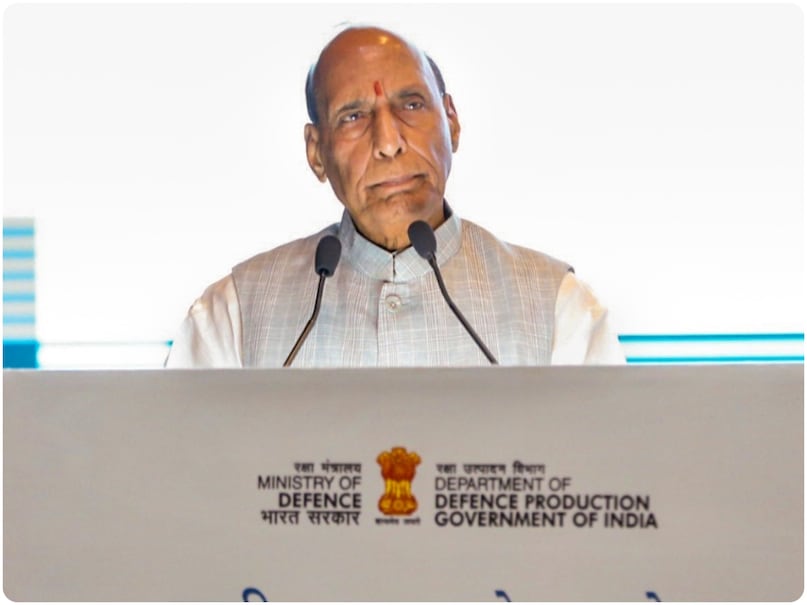 Rajnath Singh News, Drones War, Anti Drone Technology, CDS General Anil Chauhan, Iran Israel War, Russia Ukraine War, Atmanirbhar Bharat, National Defence Industries Conclave, राजनाथ सिंह न्यूज, ड्रोन्स वॉर, एंटी ड्रोन टेक्नोलॉजी, सीडीएस जनरल अनिल चौहान, ईरान इजरायल वॉर, रूस यूक्रेन वॉर, आत्मनिर्भर भारत, नेशनल डिफेंस इंडस्ट्रीज कॉन्क्लेव