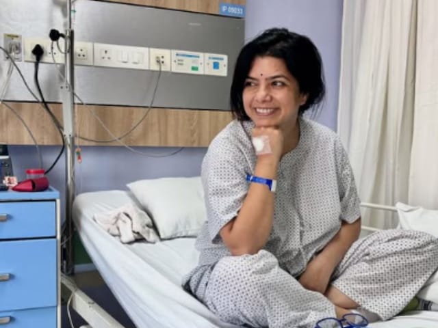 कैंसर से जूझ रही हैं 43 साल की हसीना, दर्द में रहकर महिलाओं से की अपील