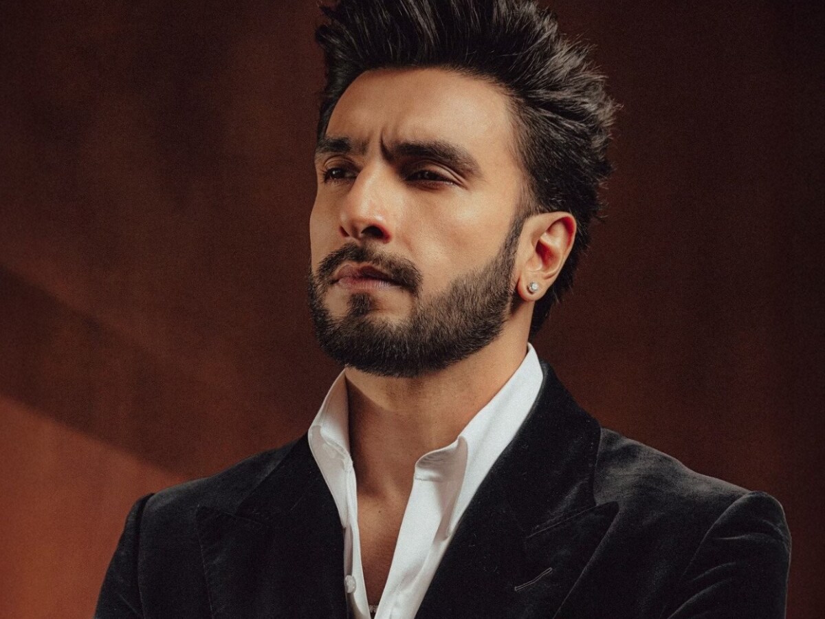 Deepika Padukone-Ranveer Singh, Karan Johar, koffee with karan, When Ranveer Singh ignored Karan Johar question, dhurendhar actor Ranveer Singh, koffee with karan 2013, Deepika Padukone-Ranveer Singh, Karan Johar, koffee with karan, When Ranveer Singh ignored Karan Johar's question, dhurendhar actor Ranveer Singh, koffee with karan 2013 Deepika Padukone-Ranveer Singh, Karan Johar, koffee with karan, When Ranveer Singh ignored Karan Johar question, dhurendhar actor Ranveer Singh, koffee with karan 2013, Deepika Padukone-Ranveer Singh, Karan Johar, koffee with karan, When Ranveer Singh ignored Karan Johar's question, dhurendhar actor Ranveer Singh, koffee with karan 2013