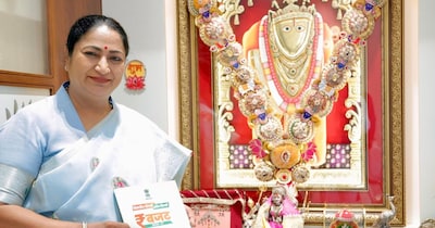 मुख्यमंत्री रेखा गुप्ता ने दिल्ली का 103700 करोड़ रुपये का बजट पेश करते हुए कई बड़े ऐलान किए.