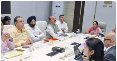 रेखा गुप्ता ने पिछली आम आदमी पार्टी सरकार पर निशाना साधा.