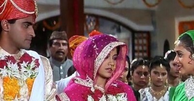 नई दिल्ली: भारतीय सिनेमा की कुछ हीरोइनें वक्त के साथ धुंधली नहीं पड़ीं. लोग उन्हें सराहते रहते हैं. रेणुका शहाणे उन्हीं में से एक हैं. रेणुका शहाणे का नाम आते ही जेहन में एक सादगी भरा चेहरा और वो मशहूर 'दीदी' वाला किरदार आ जाता है. हालांकि, उन्होंने अपने करियर में ढेर सारे टीवी शोज और फिल्में की हैं, लेकिन एक खास फिल्म ने उनकी पूरी जिंदगी की दिशा ही बदल दी और उन्हें रातों-रात घर-घर की पसंद बना दिया. (फोटो साभार: IMDb)