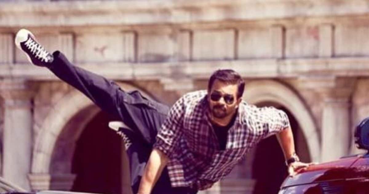 मां ने किया बॉडी डबल का काम, डायरेक्टर ने प्रेस की तब्बू की साड़ियां, 1 फिल्म से चमका नसीब मां ने किया बॉडी डबल का काम, डायरेक्टर ने प्रेस की तब्बू की साड़ियां, 1 फिल्म से चमका नसीब