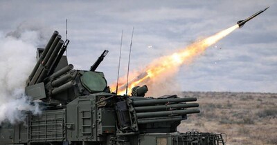 रूस से हथियार भारत खरीदने जा रहा है. 