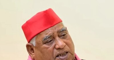 मेरे नाम से सरकार को चिढ़: राष्ट्रपति के कार्यक्रम में न बुलाने पर सपा सांसद का छलका दर्द.