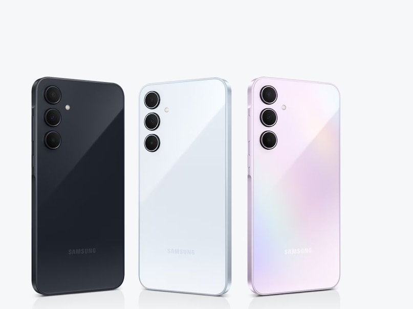 Samsung galaxy A35 के फीचर्स... स्पेसिफिकेशन्स की बात करें तो सैमसंग गैलेक्सी A35 में 6.7-इंच का FHD+ AMOLED डिस्प्ले मिलता है, जो 120Hz रिफ्रेश रेट और 1900 निट्स ब्राइटनेस के साथ आता है. यह डिस्प्ले आपको स्मूथ और ब्राइट विजुअल एक्सपीरिएंस देता है.