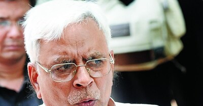 शिवानंद तिवारी का खुलासा: बिहार भवन में लालू-नीतीश मुलाकात और दरार का अंदरूनी किस्सा