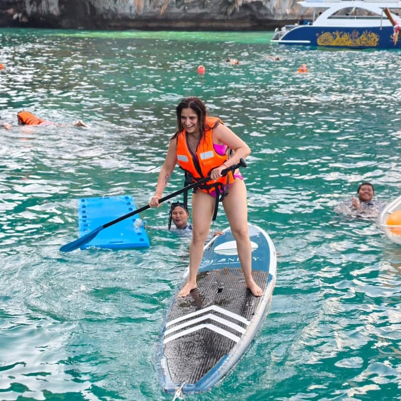 arti singh, arti singh reply after trolling on bikini, arti singh bold looks, arti singh with husband deepak chauhan, arti singh said my life my rules