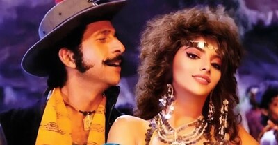 नई दिल्ली: फिल्म 'धुरंधर: द रिवेंज' ने 90 के दशक की मशहूर एक्ट्रेस सोनम खान को पुरानी यादों में ले गई. दरअसल, 1995 की मूवी 'त्रिदेव' का सदाबहार गाना 'ओए ओए' फिल्म में इस्तेमाल किया गया है, जिसे बड़े पर्दे पर दोबारा देखकर सोनम काफी इमोशनल और खुश नजर आईं. (फोटो साभार: Instagram@sonamkhan_72)