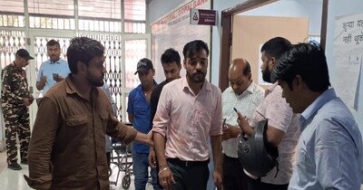 गोपालगंज थावे मंदिर परिसर में श्रद्धालुओं के साथ मारपीट की घटना.