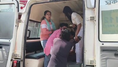 भिवानी में भीषण सड़क हादसा: 'छोटा हाथी' पलटा, 3 बुजुर्ग महिलाओं की मौत, 17 घायल.