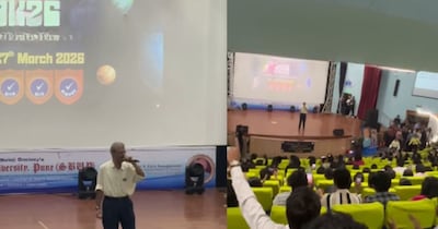 प्रोफेसर साहब ने गाया महबूबा गाना(फोटो: Instagram-@nupurmaheshwari7)