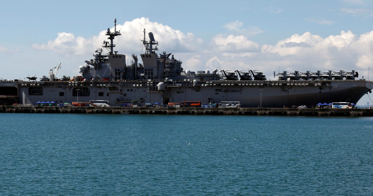 USS ट्रिपोली को ईरान क्यों भेज रहा अमेरिका, क्या एयरक्राफ्ट कैरियर हुए फेल?