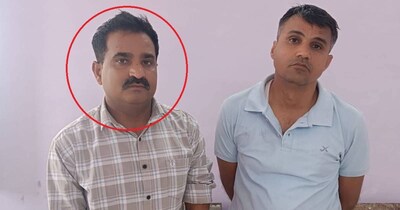 एसीबी की गिरफ्त में फंसा मांडवा थानाधिकारी निर्मल कुमार खत्री। 