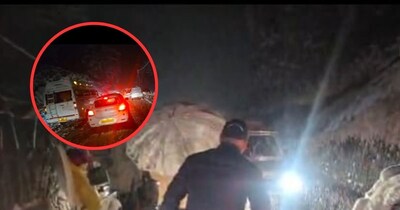 मनाली पुलिस की पूरी टीम तीन घंटों से लगातार रेस्क्यू ऑपरेशन में जुटी है. 