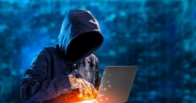 पुण्याच्या शिक्षिकेला 'आई ICU मध्ये आहे' सांगून लाखोंची फसवणूक: सायबर गुन्हेगारांनी भावनांचा फायदा घेतला