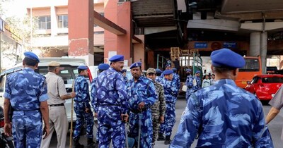 ईद के दिन कानून व्‍यवस्‍था कायम रखने के मकसद से उत्‍तम नगर इलाके में भारी पुलिस बल तैनात कर दिया गया है. (फाइल फोटो)