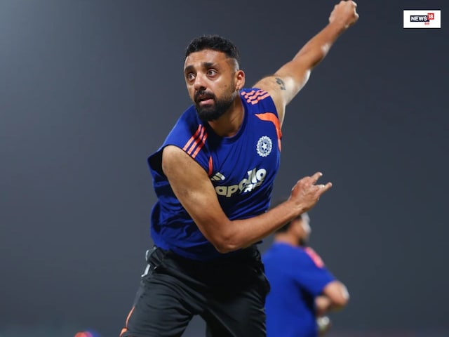 বরুণ চক্রবর্তী ব্রিটিশদের পরাজিত করার জন্য বিশেষ প্রশিক্ষণ দিয়েছিলেন।