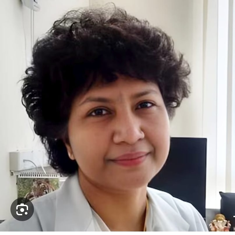 डॉ. उमा कुमार: गठिया (Arthritis), ऑटोइम्यून रोगों और मस्कुलोस्केलेटल बीमारियों के इलाज, रिसर्च और एजुकेशन में काम कर रहीं डॉ. उमा कुमार एम्स नई दिल्ली के रूमेटोलॉजी विभाग की प्रोफेसर और विभागाध्यक्ष हैं. डॉ. उमा एम्स में सेवाएं देने के साथ ही कई राष्ट्रीय-अंतराष्ट्रीय संगठन जैसे IRA, एशिया पेसिफिक लीग ऑफ एसोसिएशंस फॉर रूमेटोलॉजी में सक्रिय हैं. 100 से ज्यादा रिसर्च पेपर के साथ कई मेडिकल किताबों में इनके लिखे चैप्टर मेडिकल छात्र पढ़ते हैं. ऑटोइम्यून बीमारियों के लिए मल्टी डिसिप्लिनरी इलाज मॉडल के साथ स्पेशल कलीनिक शुरू करने वाली डॉ. उमा का रिसर्च क्षेत्र लाइफस्टाइल फैक्टर्स सहित काफी व्यापक है. 