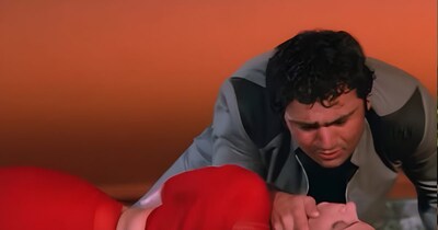 डिंपल कपाडियांचे ब्लॉकबस्टर गाणे: आजही पत्नी पतीला ऐकवते, नायक झाला सुपरस्टार.