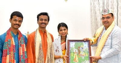 बिहार की युवा विधायक मैथिली ठाकुर ने मुख्यमंत्री भजनलाल शर्मा से की मुलाकात