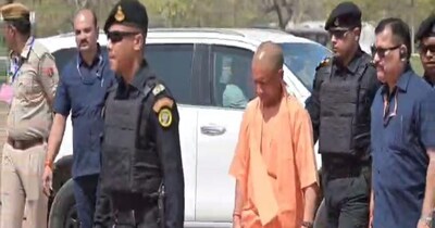 जौहर श्रद्धांजलि समारोह में शामिल होने चित्तौड़ पहुंचे सीएम योगी आदित्यनाथ 