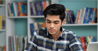 इस परीक्षा में वही छात्र सफल होते हैं, जो लंबे समय तक बिना रुके मेहनत करते हैं.