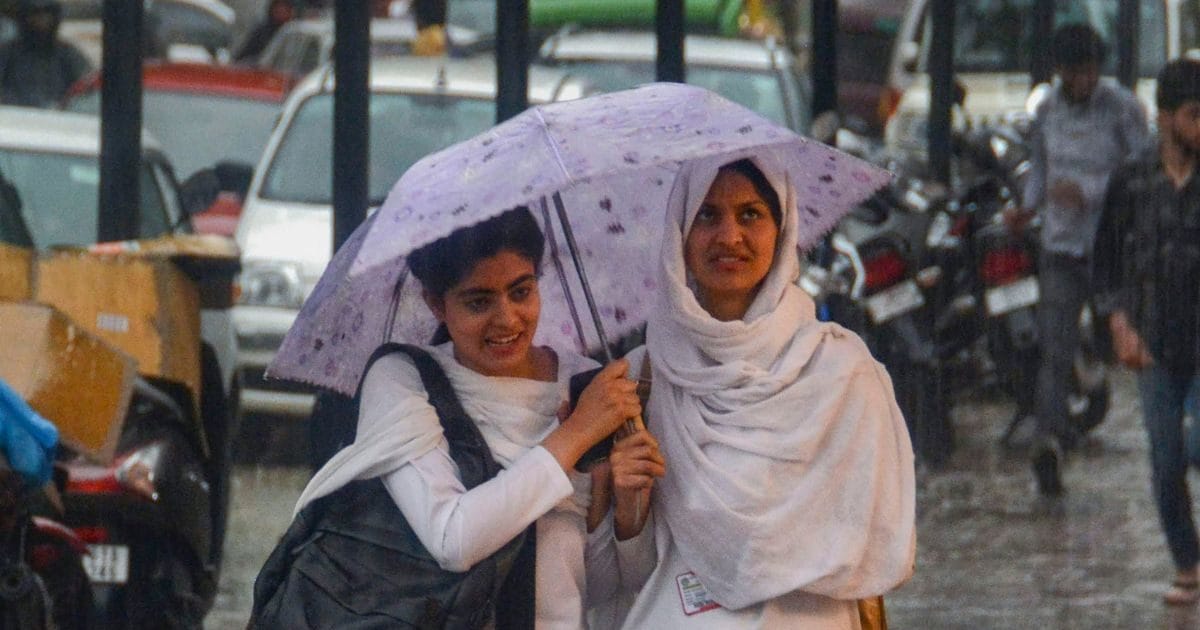 Aaj Ka Mausam Live | Today Weather Live: नैनीताल से नालंदा तक आसमान से आफत, आंधी-तूफान के साथ ओलों की मार, IMD का रेड अलर्ट