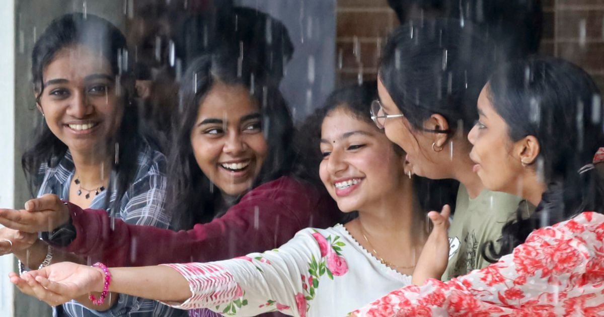 Today Weather Live | Aaj Ka Mausam Live: बारिश, बिजली और तूफान; मार्च के अंत में मानसून जैसा गदर, अगले 72 घंटे संभलकर रहें 12 राज्यों के लोग