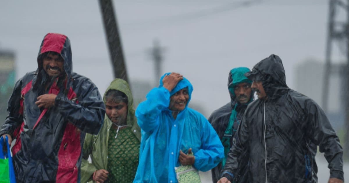 Today Weather Live | Aaj Ka Mausam Live: 85KM रफ्तार वाली हवाओं का तांडव, खूब गरजेंगे बादल और बारिश, UP-बिहार सहित 13 राज्यों में IMD का अलर्ट