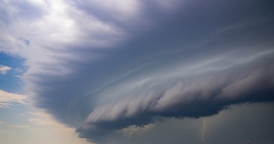 IMD के अनुसार दिल्ली, यूपी और बिहार में तापमान 35°C तक पहुंच सकता है. (AI फोटो)