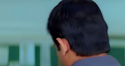 नई दिल्ली. 50 साल की उम्र पार कर चुके इस एक्टर की कहानी बॉलीवुड में संघर्ष और वापसी का शानदार उदाहरण है. करियर की शुरुआत उन्होंने बतौर हीरो की थी, लेकिन लंबे समय तक वह वह मुकाम हासिल नहीं कर पाए, जिसकी उनसे उम्मीद की जा रही थी. कई फिल्मों में लीड रोल निभाने के बावजूद उनकी छवि मजबूत नहीं बन सकी. हालांकि वक्त के साथ उन्होंने अपने किरदारों में बदलाव किया और जैसे ही उन्होंने नेगेटिव और ग्रे शेड वाले रोल्स अपनाए, उनका करियर नई ऊंचाई पर पहुंच गया.