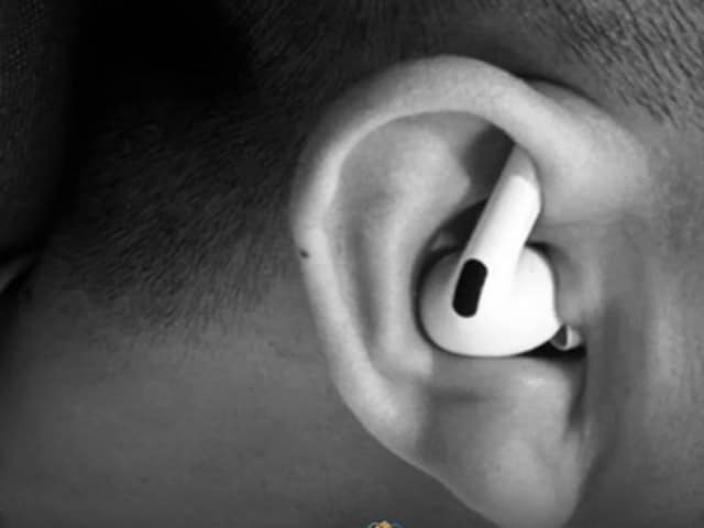 Were you also wearing AirPods incorrectly till now? A news created a sensation