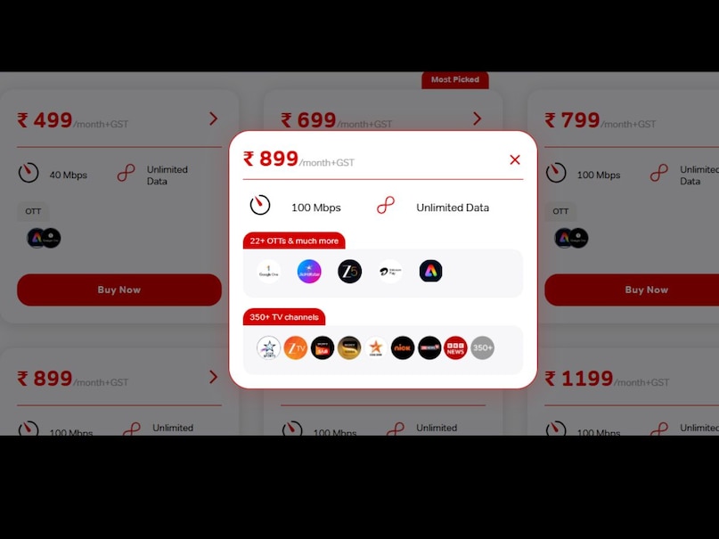 ₹899 বা ₹999 প্ল্যান: 100 Mbps গতি + আরও OTT যেমন Amazon Prime, Netflix Basic (কিছু প্ল্যানে), টিভি চ্যানেল। মাল্টি-ডিভাইস ব্যবহার- একদিকে কাজ, বাচ্চারা অধ্যয়ন করছে বা অন্য দিকে টিভি দেখছে, সবকিছুই চলে কোনো বাধা ছাড়াই। এয়ারটেল অগ্রিম অর্থ প্রদানে বিনামূল্যে ইনস্টলেশন এবং রাউটার প্রদান করে (6-12 মাস)।