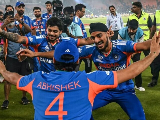 VIDEO: 'इसे थोड़ा खाना-खिलाओ,' अर्शदीप सिंह ने खुद के स्केच पर ली चुटकी