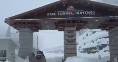 सोलंग नाला, अटल टनल बंद: मनाली में भारी बर्फबारी से जनजीवन अस्त-व्यस्त