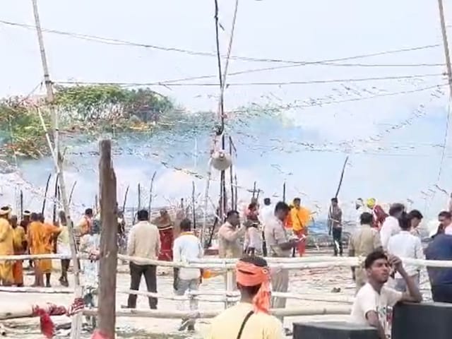 अयोध्या में मंत्री दयाशंकर सिंह के महायज्ञ में लगी भीषण आग, मच गई अफरा-तफरी