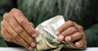 देश के कई बैंक ऑटो स्वीप फैसिलिटी  उपलब्‍ध कराते हैं. 