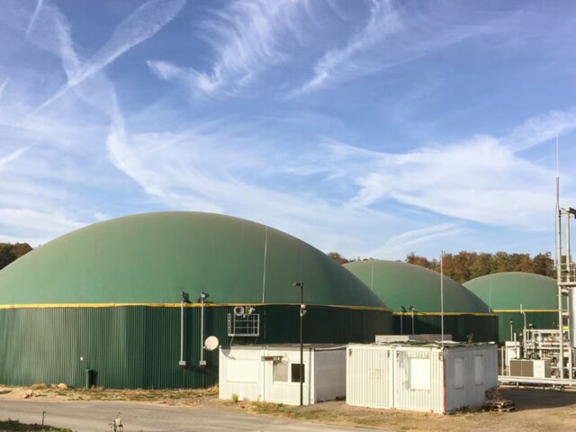 गुजरात की ये एजुकेशन सेंटर बनी मिसाल, बायोगैस से रोज पकता है 500 लोगों का भोजन