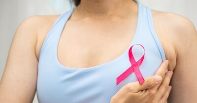 ब्रेस्ट कैंसर के मामलों में 2050 तक एक तिहाई बढ़ोतरी हो सकती है.