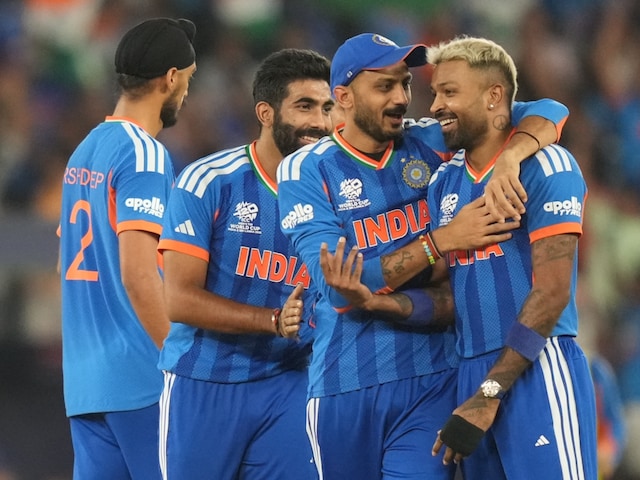 আপনার ব্যাট শেষ, ভারত চ্যাম্পিয়ন হওয়ার সাথে সাথেই সোশ্যাল মিডিয়ায় মেমের বন্যা বইছে। 