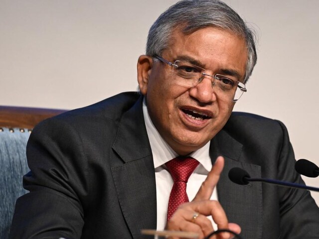 स्‍पीकर के बाद अब विपक्ष के निशाने पर CEC,अविश्वास प्रस्ताव की तैयारी