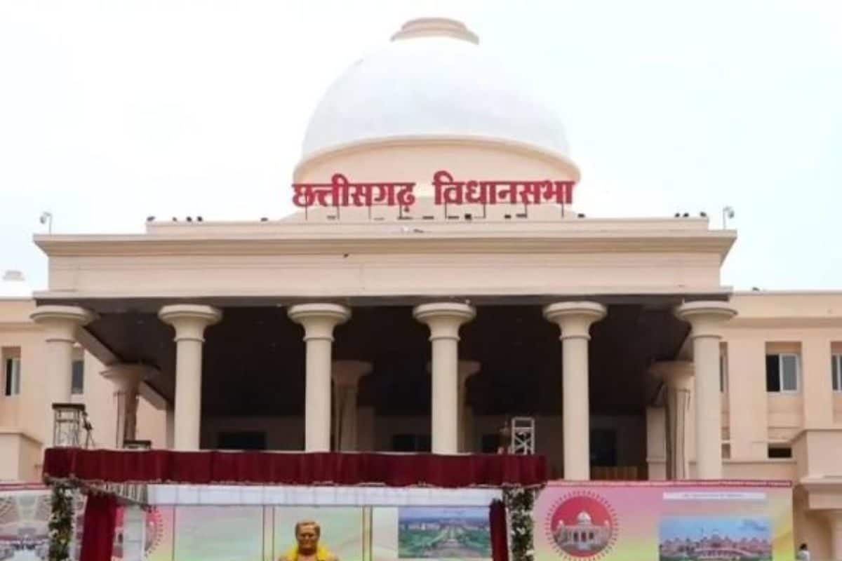 छत्तीसगढ़ विधानसभा LIVE: 29 विधायक सस्पेंड, अफीम मुद्दे पर स्थगन का प्रस्ताव खारिज