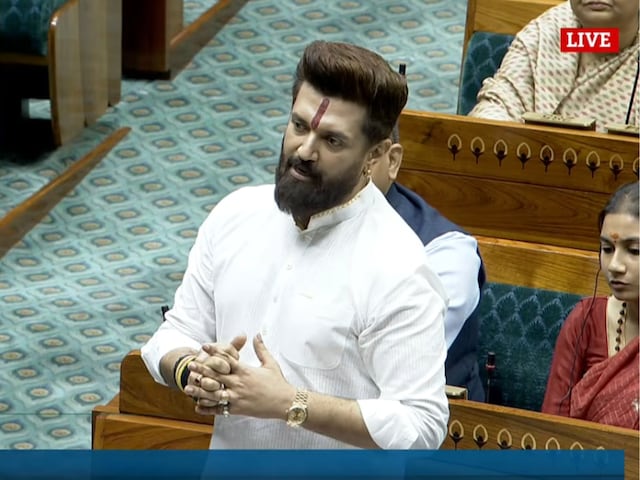 संसद में चिराग का 'हनुमान' अवतार, सीना चीरकर द‍िखाने की चुनौती