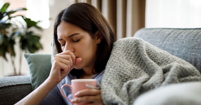 वायरल बुखार के बाद खांसी ठीक होने में कुछ सप्ताह लग सकते हैं.